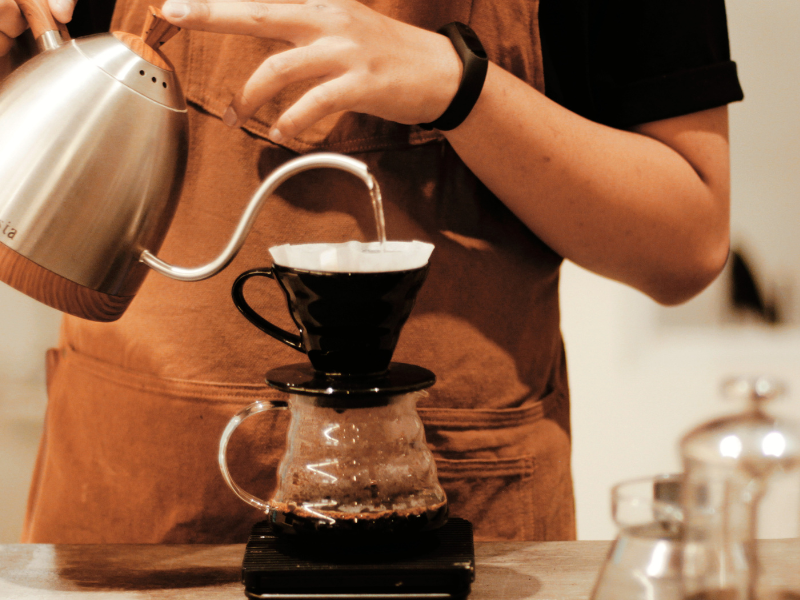 How to make an iced americano?