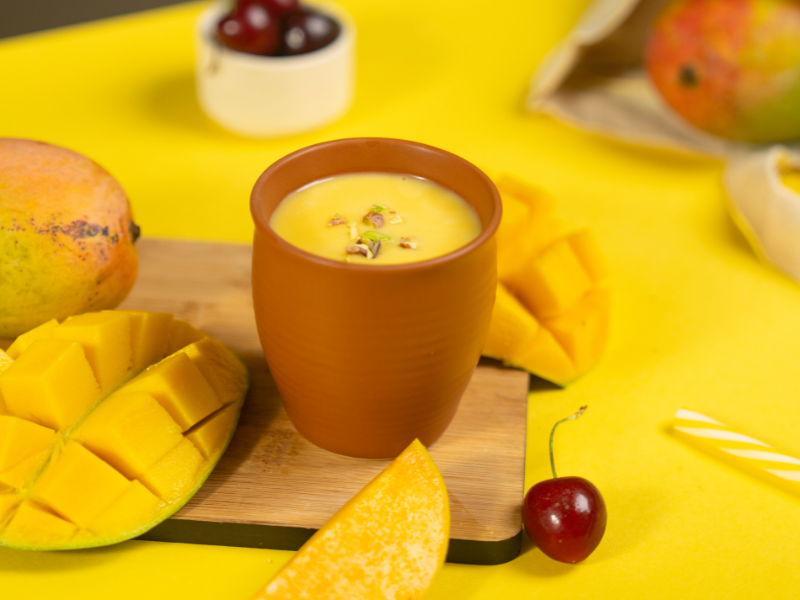 What ingredients inside the mango shake
